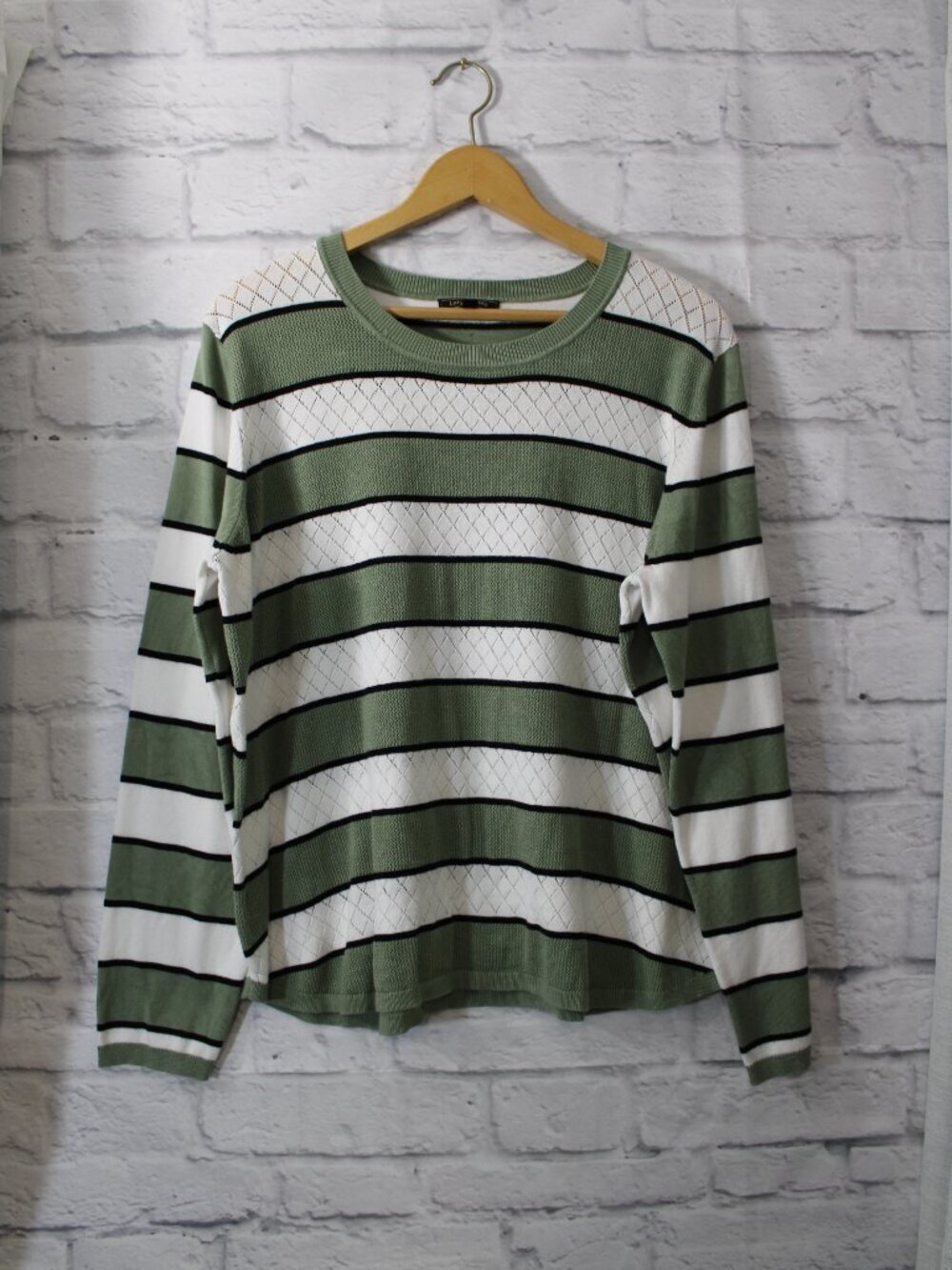 Lety & Me XXL Sage Green Striped Round Neck Lightweight Longsleeve Sweater Top